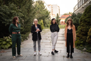 Vernisáž – Fiona De Heer: Housing Stories