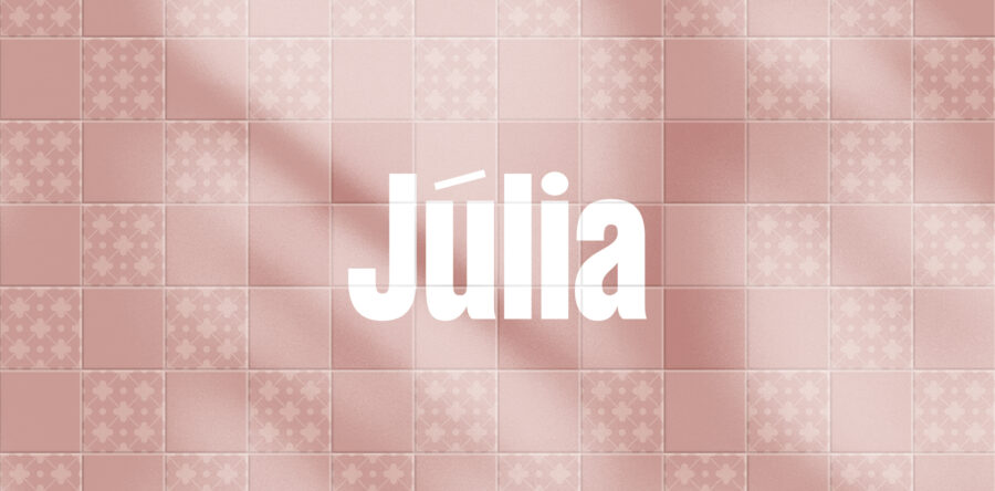 Júlia